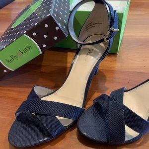 Ankle strap mid-heal navy blue heels